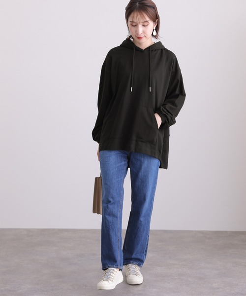 ElegChic(エレグシック)の「ミニ裏毛ヒップカバーパーカー(パーカー・レディース・チャコールグレー/ブラック/杢グレー・LL~3L/4L~5L/M~L)」の7枚目の写真