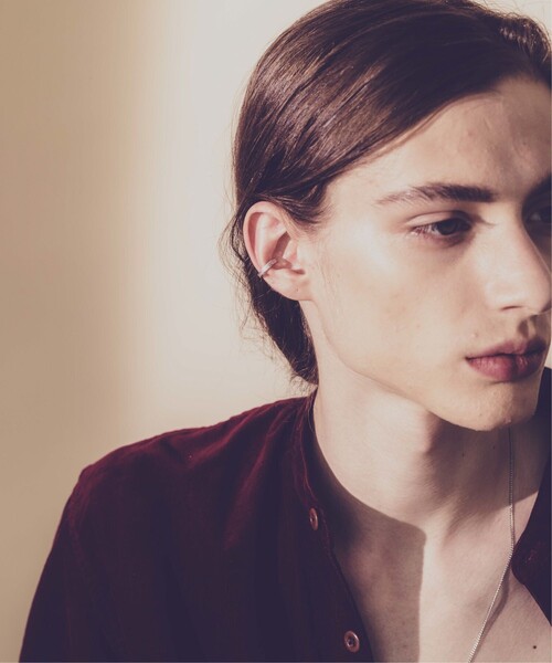 and cloud（アンドクラウド）の「Crow feather Earring / Single（イヤーカフ・レディース・ブラック/シルバー・FREE）」の7枚目の写真