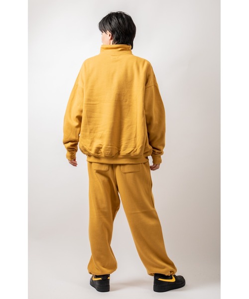 Beno(ビーノ)の「TCソフト裏起毛 オーバーシルエット ハーフジップトレーナー(スウェット・メンズ・マスタード/ロイヤルブルー/ネイビー/ホワイト/グリーン/グレー/グレイッシュベージュ/ブラック・M/L/XL)」の12枚目の写真