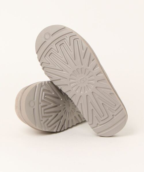 UGG(アグ)の「【UGG】M CLASSIC SLIP-ON(スリッポン・レディース・ベージュ・23cm/24cm/25cm)」の3枚目の写真