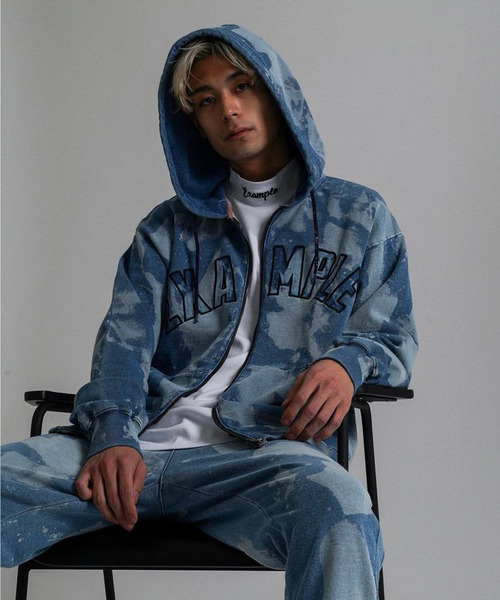 EXAMPLE（エグザンプル）の「EXAMPLE ARCH LOGO BLEACH DENIM SWEAT