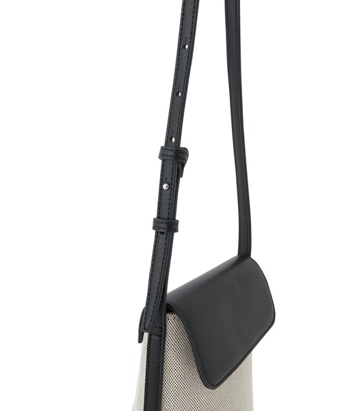 SALON adam et rope'（サロン アダム エ ロペ）の「キャンバスレザーコンビポシェット/ショルダーバッグ（ショルダーバッグ・レディース・ブラック/ダークブラウン・FREE）」の12枚目の写真