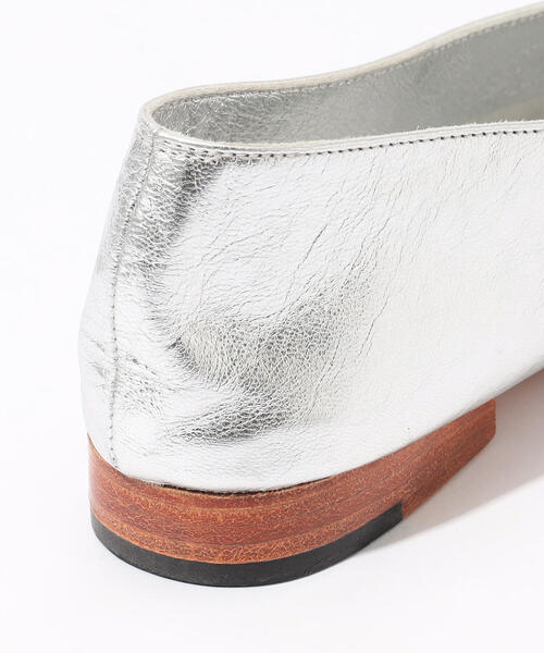 TOMORROWLAND （トゥモローランド）の「Martiniano glove メタリックフラットシューズ（その他シューズ・レディース・シルバー系その他/ベージュ・37/38/39）」の7枚目の写真