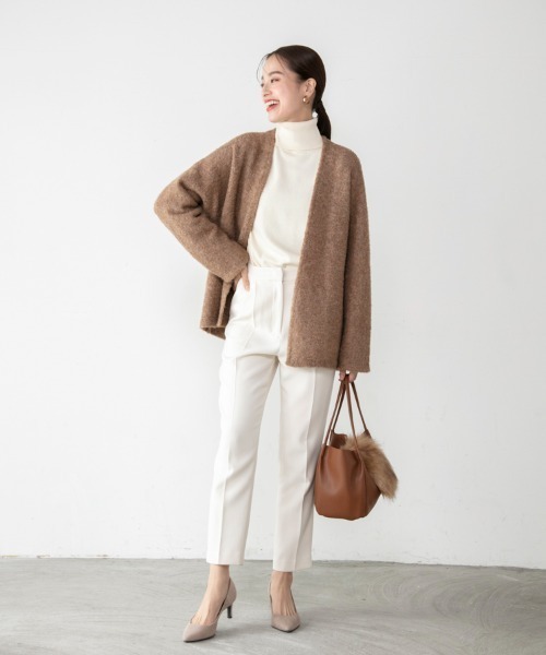 M.deux(エムドゥ)の「~裏起毛タックプレスパンツ~(スラックス・レディース・ベージュ/ブラック/オフホワイト・MEDIUM)」の9枚目の写真
