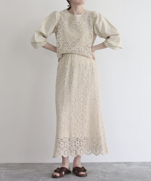 fredy emue（フレディエミュ）の「【セットアップ可能】コットンレースマーメイドスカート（スカート・レディース・アイボリー/チャコールグレー・38）」の4枚目の写真