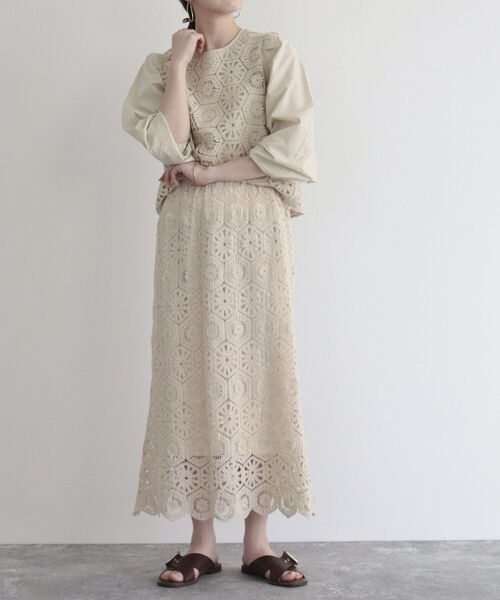 fredy emue（フレディエミュ）の「【セットアップ可能】コットンレースマーメイドスカート（スカート・レディース・アイボリー/チャコールグレー・38）」の7枚目の写真