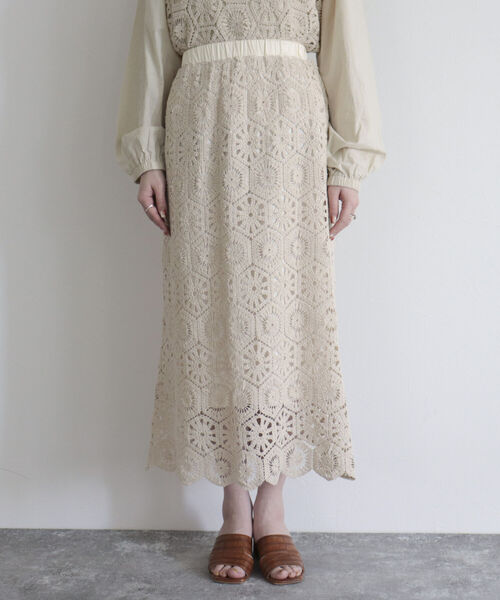 fredy emue（フレディエミュ）の「【セットアップ可能】コットンレースマーメイドスカート（スカート・レディース・アイボリー/チャコールグレー・38）」の11枚目の写真