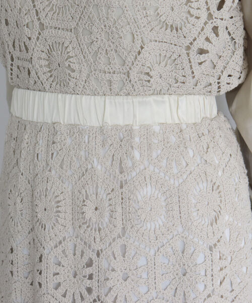 fredy emue（フレディエミュ）の「【セットアップ可能】コットンレースマーメイドスカート（スカート・レディース・アイボリー/チャコールグレー・38）」の15枚目の写真