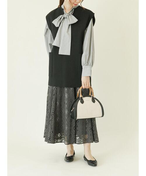 Te chichi(テチチ)の「ハシゴレースボウタイシャツブラウス(シャツ/ブラウス・レディース・ブルー/ブラック/オフホワイト・フリ-)」の11枚目の写真