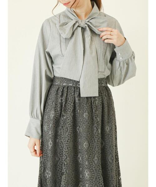 Te chichi(テチチ)の「ハシゴレースボウタイシャツブラウス(シャツ/ブラウス・レディース・ブルー/ブラック/オフホワイト・フリ-)」の14枚目の写真