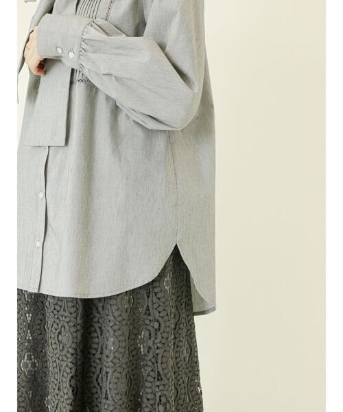 Te chichi(テチチ)の「ハシゴレースボウタイシャツブラウス(シャツ/ブラウス・レディース・ブルー/ブラック/オフホワイト・フリ-)」の18枚目の写真