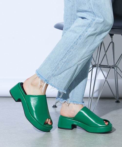 Lui's（ルイス）の「ボリュームサンダル（サンダル・レディース・グリーン/ブラック/ホワイト・23/24）」の14枚目の写真