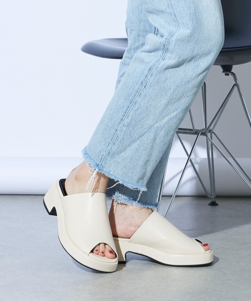 Lui's（ルイス）の「ボリュームサンダル（サンダル・レディース・グリーン/ブラック/ホワイト・23/24）」の11枚目の写真