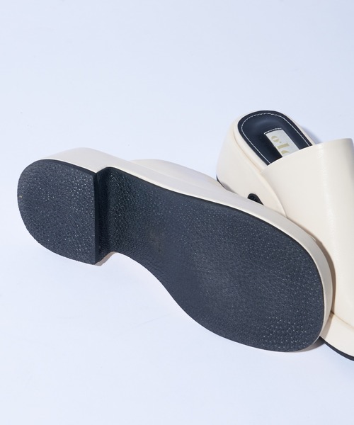 Lui's（ルイス）の「ボリュームサンダル（サンダル・レディース・グリーン/ブラック/ホワイト・23/24）」の15枚目の写真