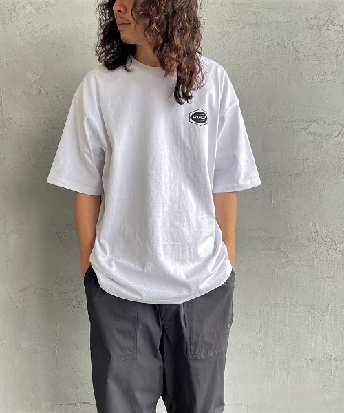 RVCA（ルーカ）の「[RVCA/ルーカ] INDUSTRIAL バックプリントTシャツ（Tシャツ/カットソー・レディース・ホワイト/ブラック・M/L/XL）」の16枚目の写真