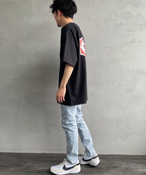 RVCA（ルーカ）の「[RVCA/ルーカ] INDUSTRIAL バックプリントTシャツ（Tシャツ/カットソー・レディース・ホワイト/ブラック・M/L/XL）」の20枚目の写真