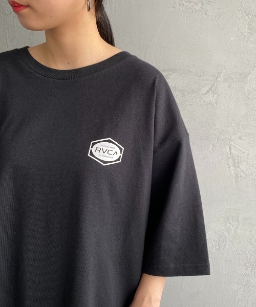 RVCA（ルーカ）の「[RVCA/ルーカ] INDUSTRIAL バックプリントTシャツ（Tシャツ/カットソー・レディース・ホワイト/ブラック・M/L/XL）」の7枚目の写真