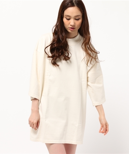 CIAOPANIC(チャオパニック)の「【Ciaopanic】 度詰めハイネックビッグTee/OP(ワンピース・レディース・その他19/ホワイト/ネイビー・FREE)」の2枚目の写真