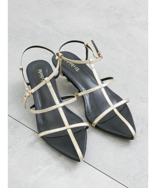 Te chichi（テチチ）の「Tストラップポインテッドヒールサンダル（サンダル・レディース・パープル/ゴールド/ブラック・38/37）」の3枚目の写真