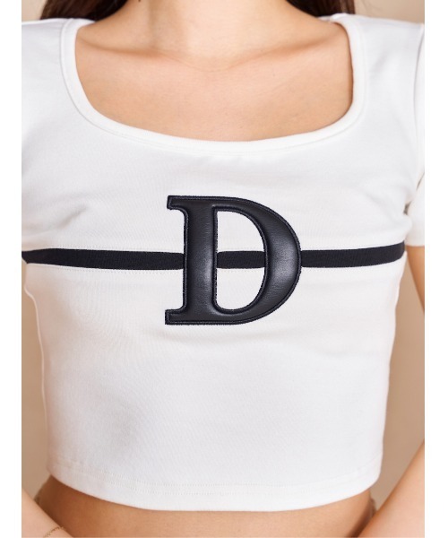 Darich（ダーリッチ）の「Dロゴコンパクトトップス（Tシャツ
