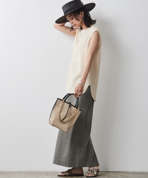 CHIC STYLE（シックスタイル）の「 カットソーマキシタイトスカート ＜大きいサイズ有＞シックスタイル（スカート・レディース・ブラック/グレー・5L/4L/LL/L/M/3L）」の5枚目の写真