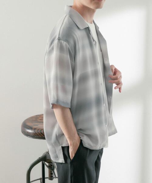 ITEMS URBANRESEARCH(アイテムズ アーバンリサーチ)の「プリントボーダー 半袖シアーシャツ(シャツ/ブラウス・メンズ・グレー/イエロー/ブルー・LARGE/MEDIUM)」の5枚目の写真