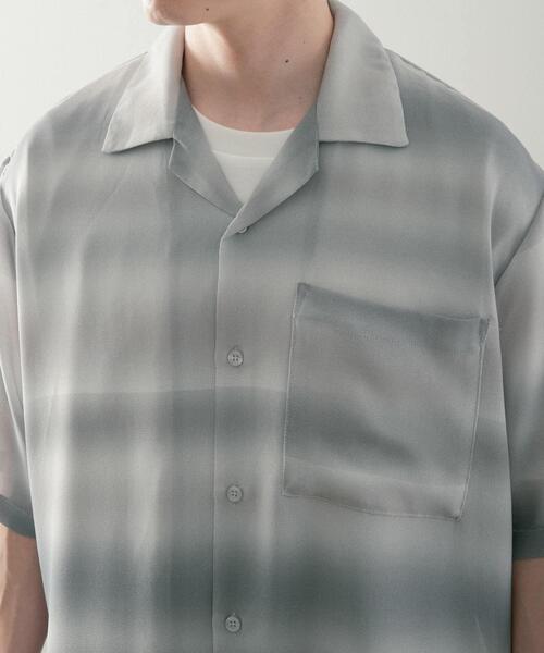 ITEMS URBANRESEARCH(アイテムズ アーバンリサーチ)の「プリントボーダー 半袖シアーシャツ(シャツ/ブラウス・メンズ・グレー/イエロー/ブルー・LARGE/MEDIUM)」の11枚目の写真