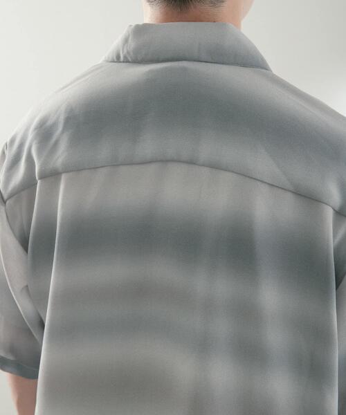 ITEMS URBANRESEARCH(アイテムズ アーバンリサーチ)の「プリントボーダー 半袖シアーシャツ(シャツ/ブラウス・メンズ・グレー/イエロー/ブルー・LARGE/MEDIUM)」の16枚目の写真