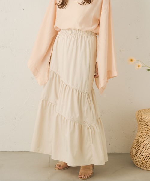 Ambre Neige(アンブルネージュ)の「アシメギャザーリボンスカート/【WEB/EC限定商品】(スカート・レディース・ブラック/アイボリー・FREE)」の3枚目の写真