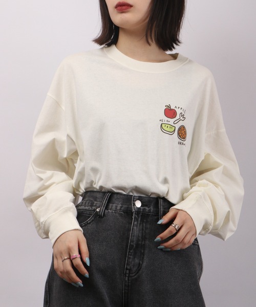 spiritoso(スピリトーゾ)の「spiritoso フルーツブリント長袖Tシャツ(Tシャツ/カットソー・レディース・オフホワイト/サーモンピンク・F)」の7枚目の写真