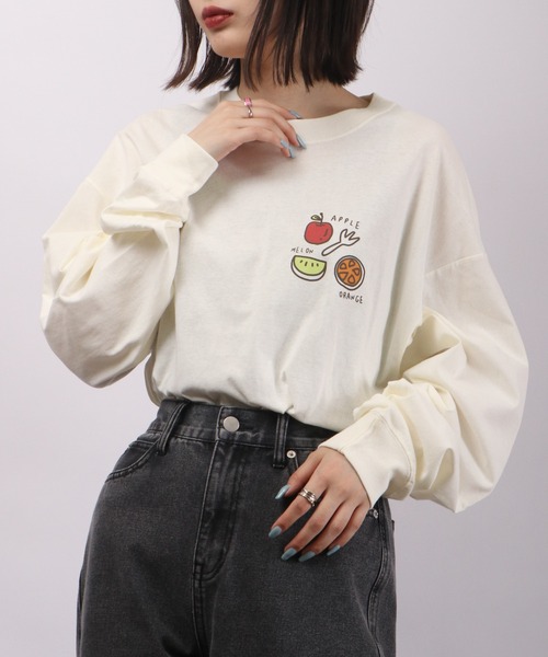 spiritoso(スピリトーゾ)の「spiritoso フルーツブリント長袖Tシャツ(Tシャツ/カットソー・レディース・オフホワイト/サーモンピンク・F)」の8枚目の写真