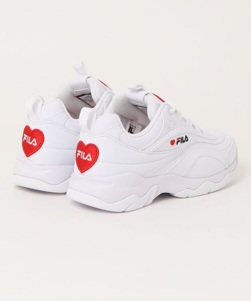 FILA（フィラ）の「フィラレイ ハート / FILARAY HEART / 厚底スニーカー（スニーカー・レディース・ホワイト・25.0cm/23.5cm/25.5cm/24.0cm/22.5cm/24.5cm/22.0cm/23.0cm）」の3枚目の写真