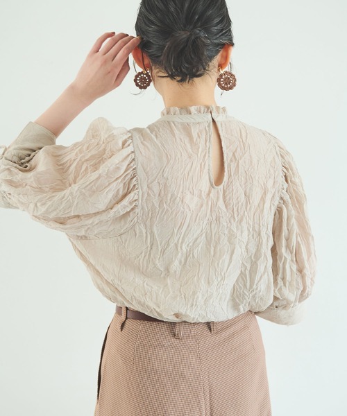 Crisp（クリスプ）の「シアーフリルボリュームブラウス（シャツ/ブラウス・レディース・ブラック/グリーン/ベージュ・FREE）」の12枚目の写真