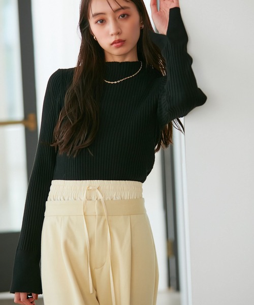 VIS(ビス)の「【洗える】モックネック袖スリットリブニット(ニット/セーター・レディース・ブラック/グレー/ライトグリーン/パープル系その他/キナリ・FREE)」の3枚目の写真