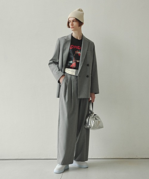 emmi（エミ）の「【emmi atelier】ツータックウエストデザインパンツ（スラックス・レディース・ブラック/パープル/グレー・0/1）」の3枚目の写真