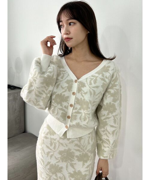 dazzlin（ダズリン）の「フラワーシャギーカーデトップス（カーディガン/ボレロ・レディース・ピンク/ブルー/アイボリー・FREE）」の6枚目の写真