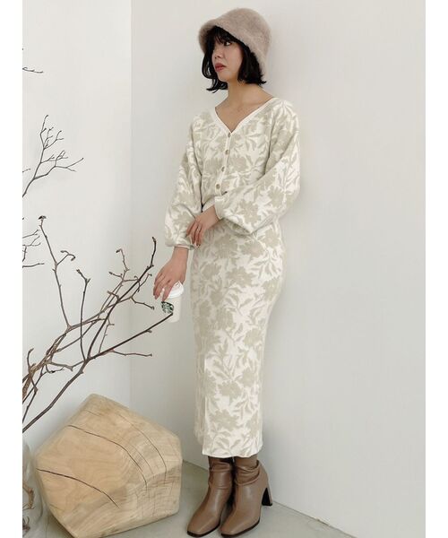 dazzlin（ダズリン）の「フラワーシャギーカーデトップス（カーディガン/ボレロ・レディース・ピンク/ブルー/アイボリー・FREE）」の7枚目の写真