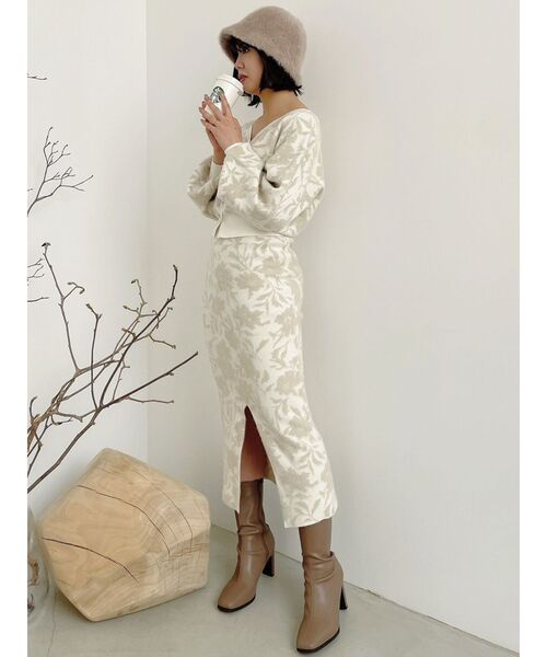 dazzlin（ダズリン）の「フラワーシャギーカーデトップス（カーディガン/ボレロ・レディース・ピンク/ブルー/アイボリー・FREE）」の11枚目の写真