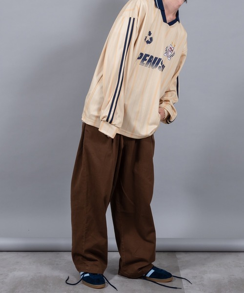 Perushu（ペルーシュ）の「サッカーデザインゲームシャツ（Tシャツ/カットソー・メンズ・ネイビー/ベージュ・LARGE/MEDIUM）」の21枚目の写真