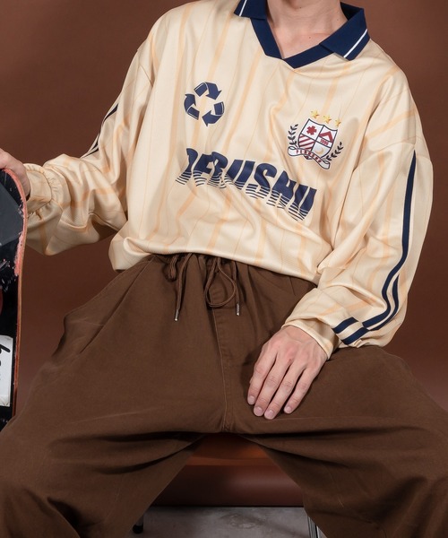 Perushu（ペルーシュ）の「サッカーデザインゲームシャツ（Tシャツ/カットソー・メンズ・ネイビー/ベージュ・LARGE/MEDIUM）」の5枚目の写真