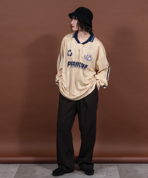 サッカーデザインゲームシャツ（Tシャツ/カットソー）｜Perushu