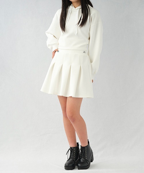 LOVETOXIC(ラブトキシック)の「ダンボールタックフレアスカパン(スカート・キッズ・オフホワイト/トップグレー/ブラック・S/L/M)」の19枚目の写真