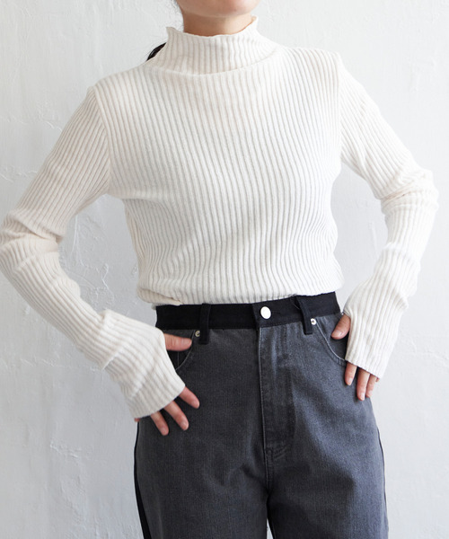 VENCEEXCHANGE（ヴァンスエクスチェンジ）の「モールリブハイネックプルオーバー（ニット/セーター・レディース・グレー/オフホワイト/ブルー/ブラック・FREE）」の5枚目の写真