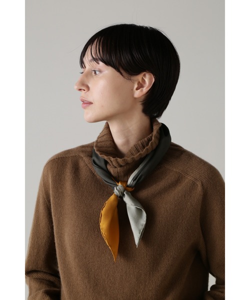 MARGARET HOWELL（マーガレットハウエル）の「SILK TWILL SCARF
