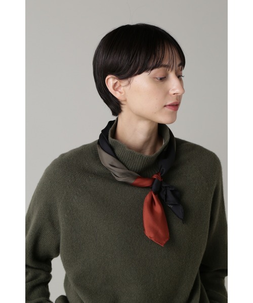 MARGARET HOWELL（マーガレットハウエル）の「SILK TWILL SCARF
