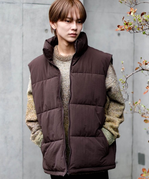 SPINNS（スピンズ）の「【M，L2サイズ展開◎ユニセックスで着用可能】スタンドカラーフェイクダウンベスト（ダウンベスト・メンズ・ブラック/ホワイト/シルバーグレー/ブラウン・M/L）」の4枚目の写真