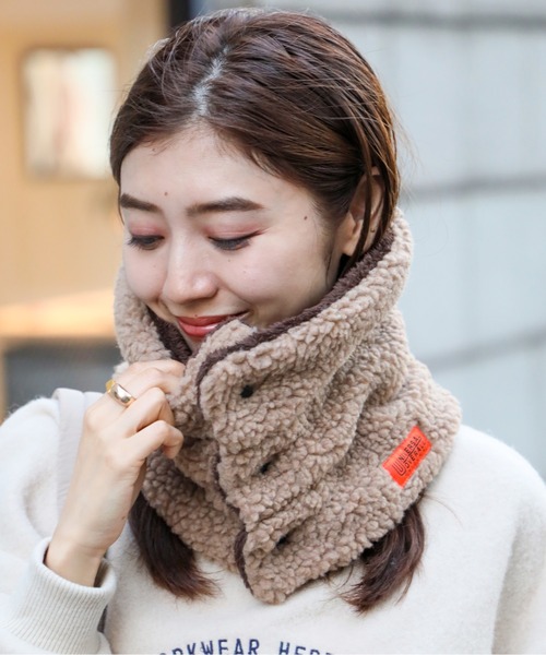 UNIVERSAL OVERALL（ユニバーサルオーバーオール）の「【UNIVERSAL OVERALL】ボアネックウォーマー ※YMY（ネックウォーマー/スヌード・メンズ・グレー/ブラウン/ブラック/ベージュ・FREE）」の4枚目の写真