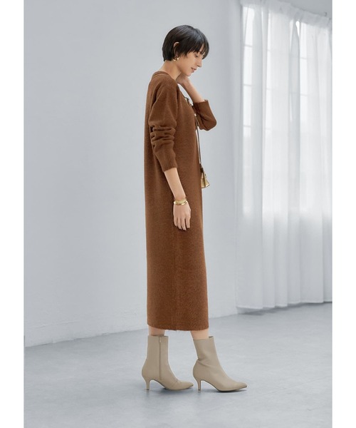 STYLE DELI(スタイルデリ)の「ヤク風クルーネックニットワンピース(ワンピース・レディース・ライトブラウン/ブラック/ライトグレー・01/02)」の4枚目の写真