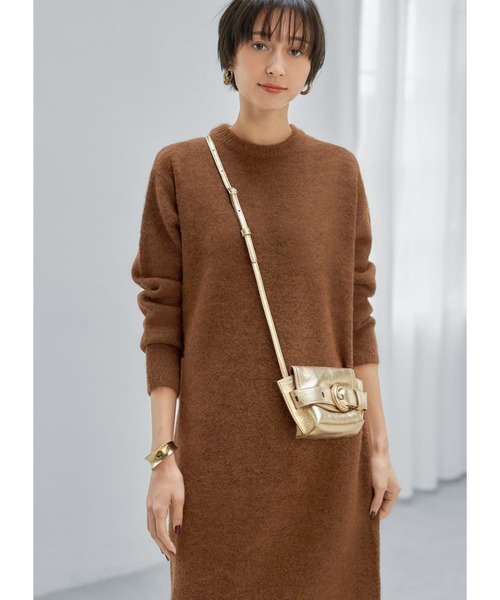 STYLE DELI(スタイルデリ)の「ヤク風クルーネックニットワンピース(ワンピース・レディース・ライトブラウン/ブラック/ライトグレー・01/02)」の6枚目の写真