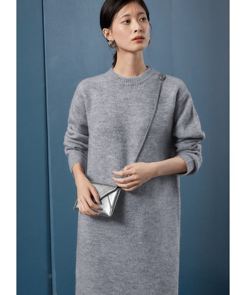 STYLE DELI(スタイルデリ)の「ヤク風クルーネックニットワンピース(ワンピース・レディース・ライトブラウン/ブラック/ライトグレー・01/02)」の17枚目の写真